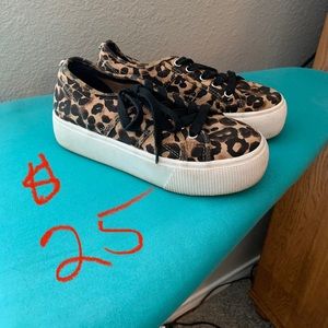 Fashion sneakers